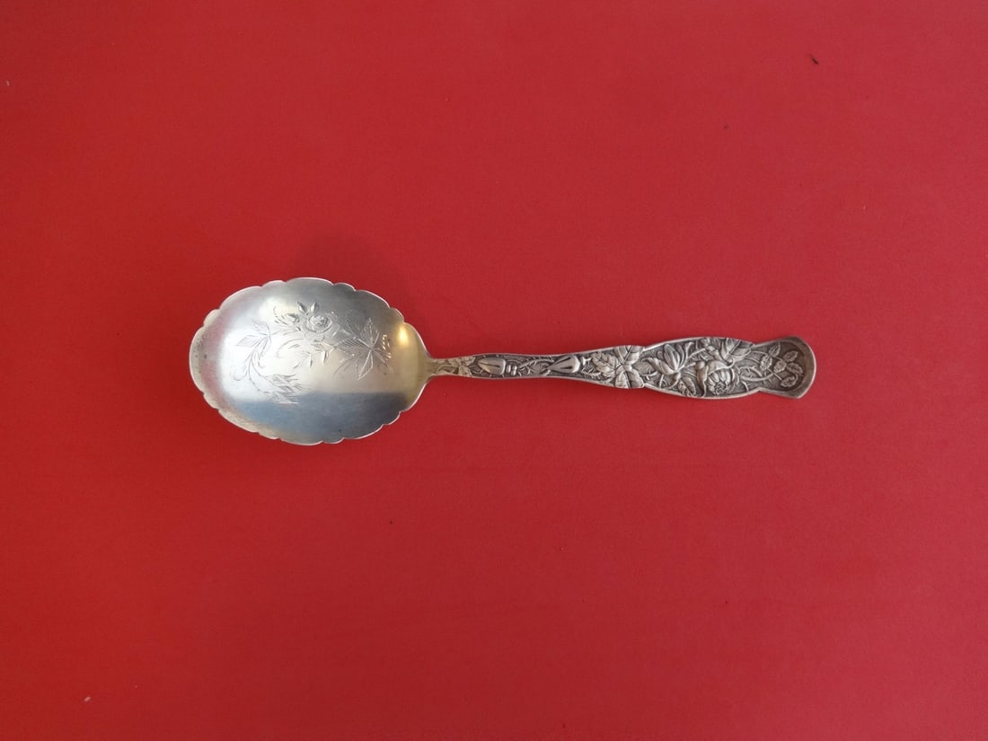 Knowles Sterling Silver Berry Spoon Rose aka Bug 8 1/4 Inch Monogrammed: Knowles Sterling Silver Berry Spoon Rose aka Bug 8 1/4 Inch Monogrammed This exquisite serving spoon, known as the Rose aka Bug pattern by Knowles, is crafted from high-quality sterling silver. The br