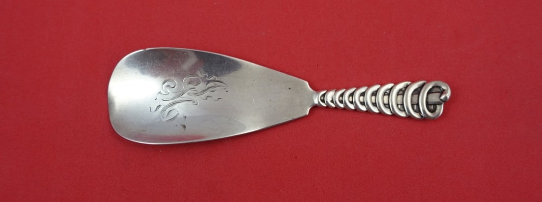 Sterling Silver Shoe Horn with Looped Handle by Shiebler 5 Inch (1 of 2)