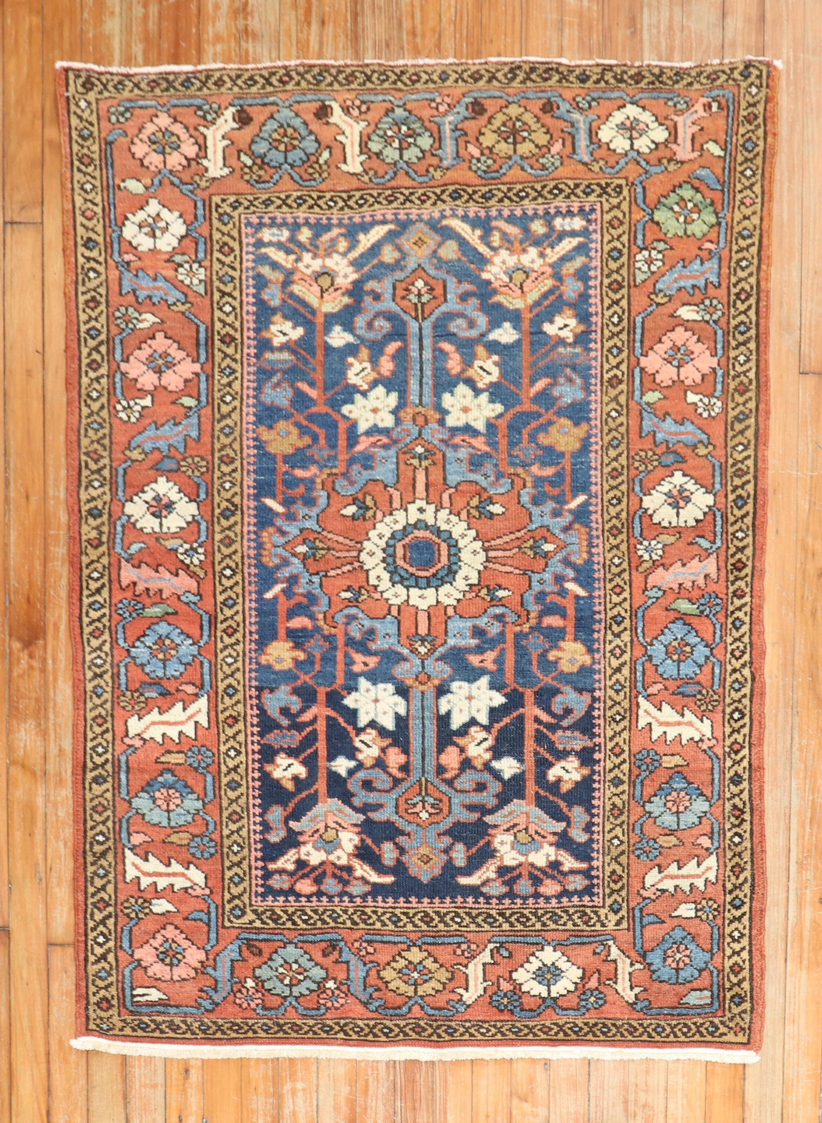 3' 4" x 4' 6" Persian Serapi Heriz Area Rug: 3' 4" x 4' 6" Persian Serapi Heriz Area Rug Traditional Persian Heriz rug from the 1920s with a classic Serapi/Heriz design. This pre-owned small area rug features an intricate floral and geometric pa