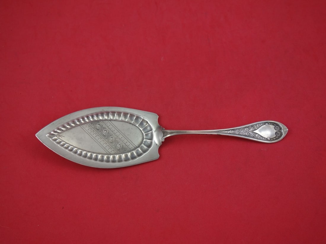 Wood and Hughes Marguerite Sterling Silver Pie Server 9.5 Inch (1 of 3)