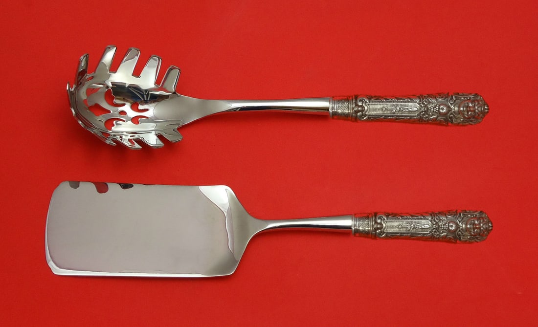 Renaissance Reed & Barton Silverplate 2-Piece Italian Set: Renaissance Reed & Barton Silverplate 2-Piece Italian Set Introducing the Renaissance by Reed & Barton 2-piece custom Italian set, crafted from high-quality silverplate. This exquisite set includes a 