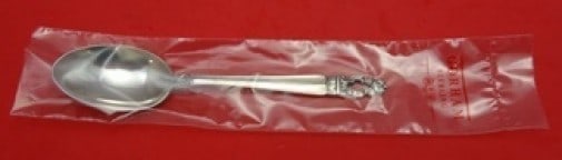 Gorham Sovereign Hispana Sterling Silver Soup Spoon 6.75" New: Gorham Sovereign Hispana Sterling Silver Soup Spoon 6.75" New This exquisite place soup spoon is part of the Sovereign Hispana pattern by Gorham, crafted from high-quality sterling silver. Measuring 6