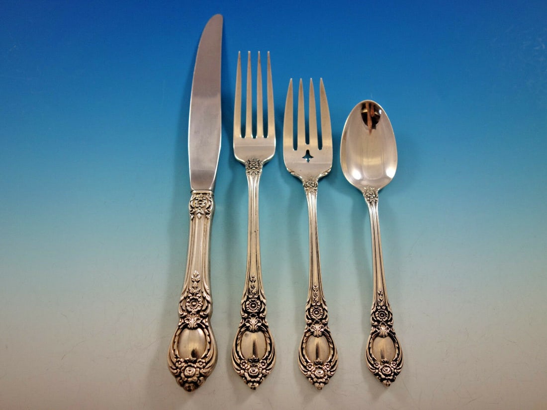 Oneida Stanton Hall Sterling Silver 4-Piece Place Setting: Oneida Stanton Hall Sterling Silver 4-Piece Place Setting Complete your dining experience with this exquisite 4-piece regular size place setting from the Stanton Hall pattern by Oneida. Crafted from p