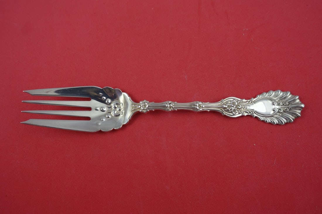 Whiting Radiant Sterling Silver 4 Tine Pie Fork 7 3 8: Whiting Radiant Sterling Silver 4 Tine Pie Fork 7 3 8 This is a sterling silver pie fork in the Radiant pattern by Whiting. Featuring four tines and measuring 7 3/8 inches in length, this piece was cr