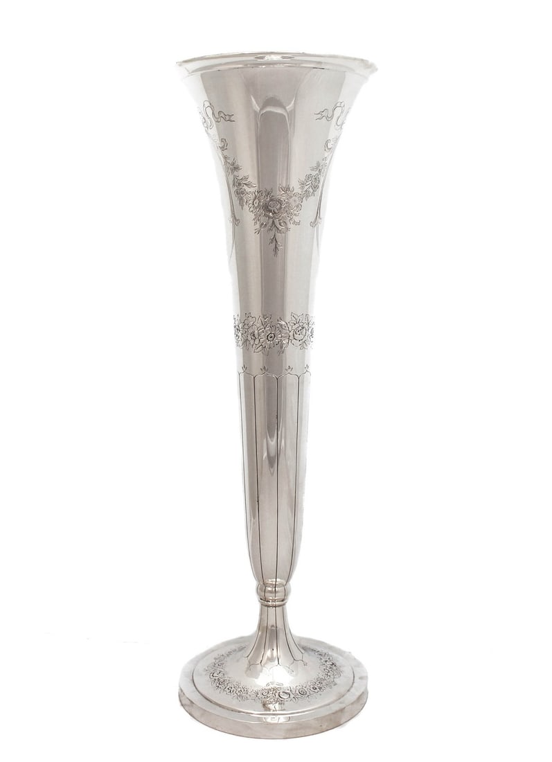 Tall Antique Gorham 925 Sterling Silver Floral Chased Flower Vase 30": Tall Antique Gorham 925 Sterling Silver Floral Chased Flower Vase 30" This exquisite tall antique flower vase is crafted from 925 sterling silver by Gorham, showcasing intricate handmade floral chased