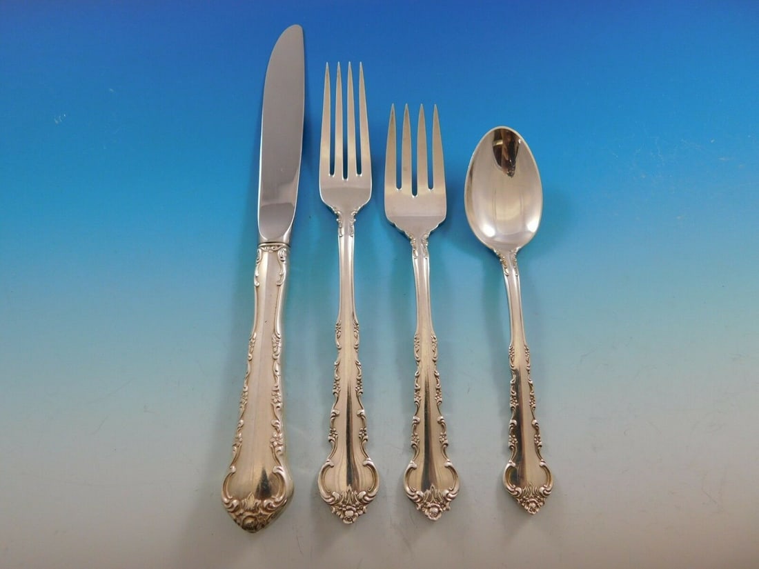 Towle Peachtree Manor Sterling Silver 4-Piece Place Setting: Towle Peachtree Manor Sterling Silver 4-Piece Place Setting Introducing the Peachtree Manor by Towle Sterling Silver Regular Size Place Setting, a stunning addition to your dining experience. This ele