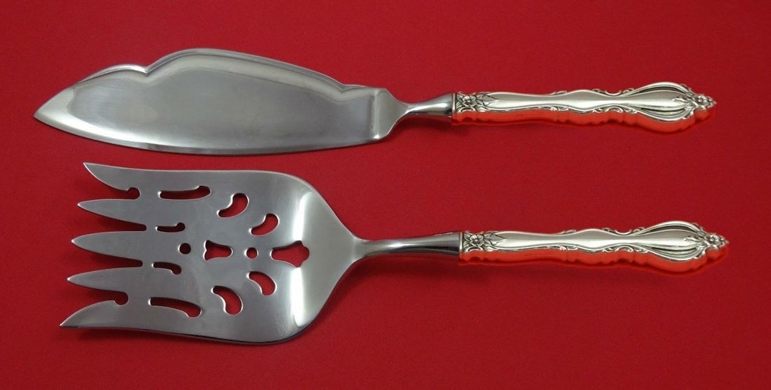 2 Piece Fish Serving Set International Grande Regency Sterling Silver: 2 Piece Fish Serving Set International Grande Regency Sterling Silver Custom-made Grande Regency by International fish serving set in sterling silver with hollow handles and stainless steel serving pi