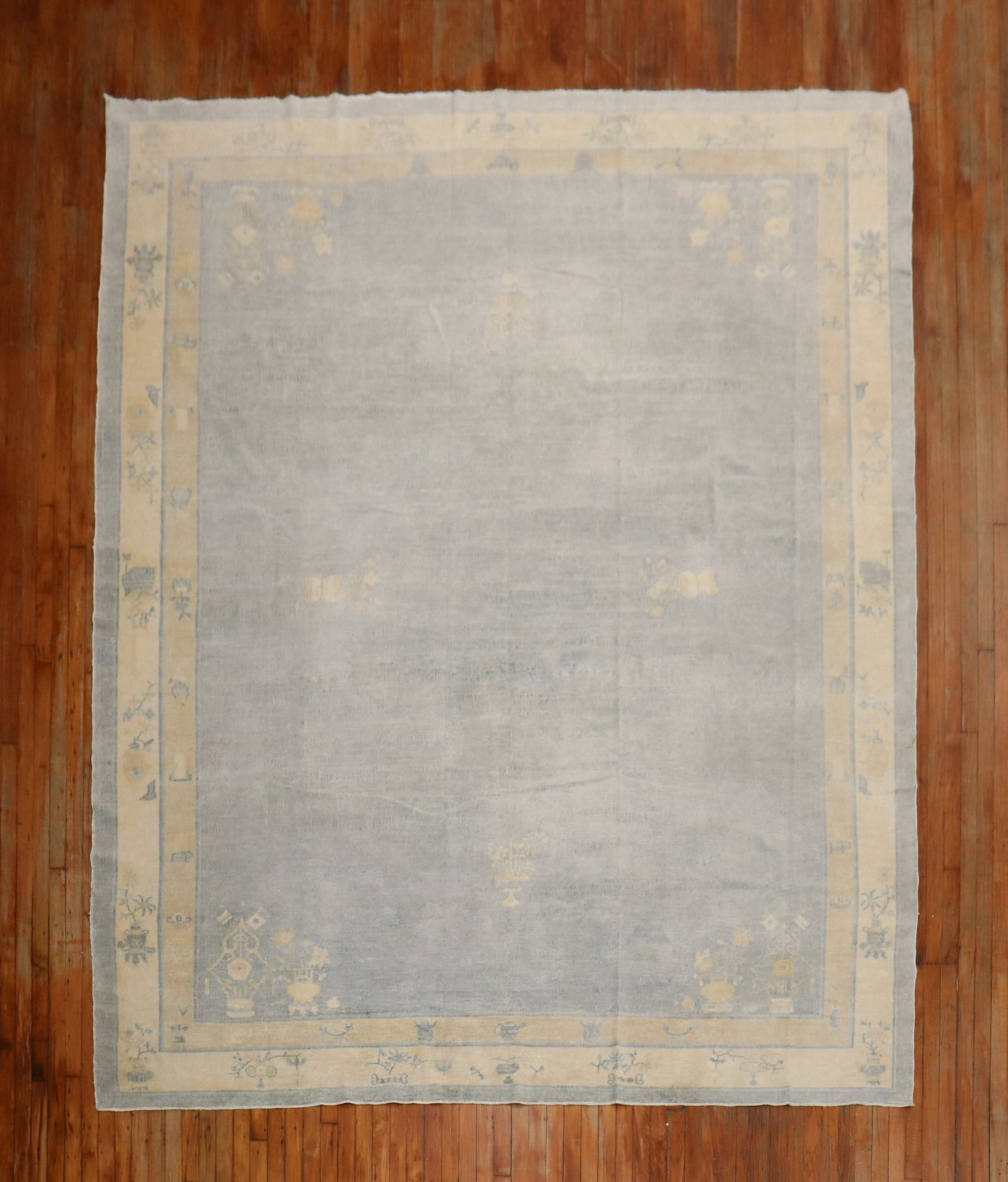 9' 2" x 11' 5" Light Blue Chinese Room Rug: 9' 2" x 11' 5" Light Blue Chinese Room Rug Light blue Chinese room rug dating from the 1920s. This pre-owned rug is identified as a room-size example and retains its original vintage character. Specif