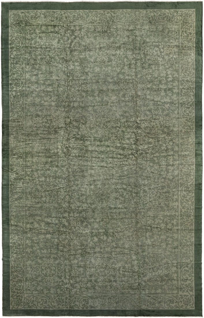 12' 8" x 19' 5" Oversize Chinese Floral Rug Early 20th Century: 12' 8" x 19' 5" Oversize Chinese Floral Rug Early 20th Century Early 20th century Chinese rug featuring an elegant all-over floral design. This oversize pre-owned rug is presented in green, as noted i
