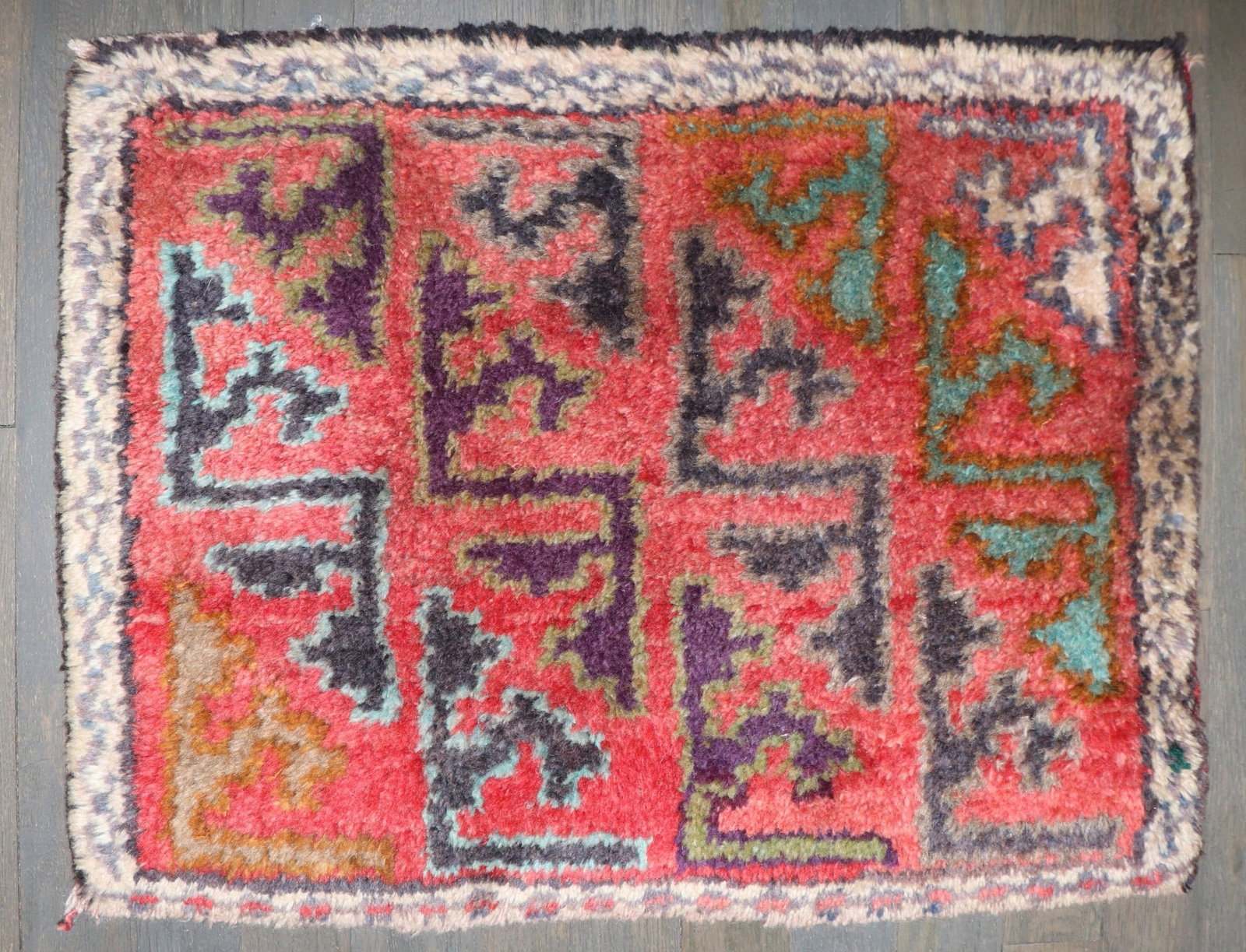 1' 6" x 1' 11" Turkish Bergama Yastik Rug Early 20th Century: 1' 6" x 1' 11" Turkish Bergama Yastik Rug Early 20th Century Early 20th-century Turkish Bergama yastik rug in a small mat size. This pre-owned piece is identified as a Bergama type and categorized as 
