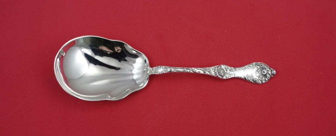 Reed and Barton Les Cinq Fleurs Sterling Silver Berry Spoon 8": Reed and Barton Les Cinq Fleurs Sterling Silver Berry Spoon 8" This exquisite 8" berry spoon from the renowned Les Cinq Fleurs pattern by Reed and Barton showcases the elegance of sterling silver craf