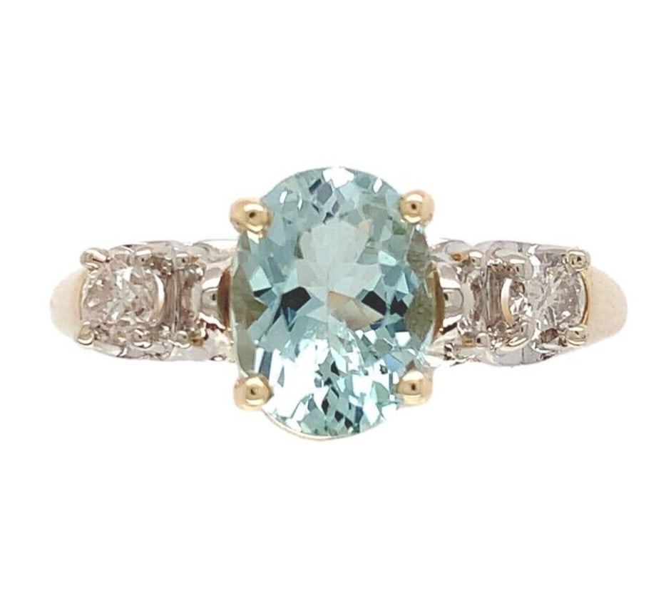 Vintage 1940s 14k Yellow Gold Aquamarine Diamond Ring 1.31ct: Vintage 1940s 14k Yellow Gold Aquamarine Diamond Ring 1.31ct This exquisite vintage ring showcases a stunning 14k yellow gold design, featuring a genuine natural aquamarine at its center. Weighing 1.3