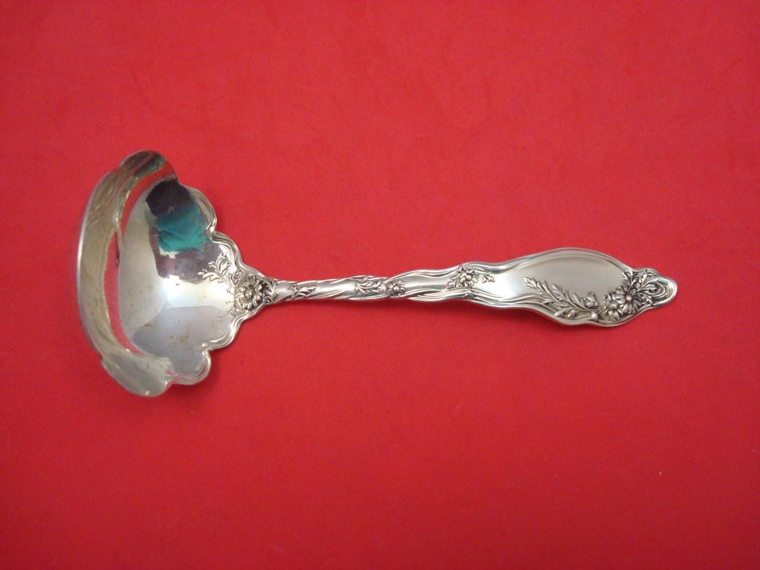 International Sterling Silver Mille Fleurs Gravy Ladle 7 1/4 Inches (1 of 2)