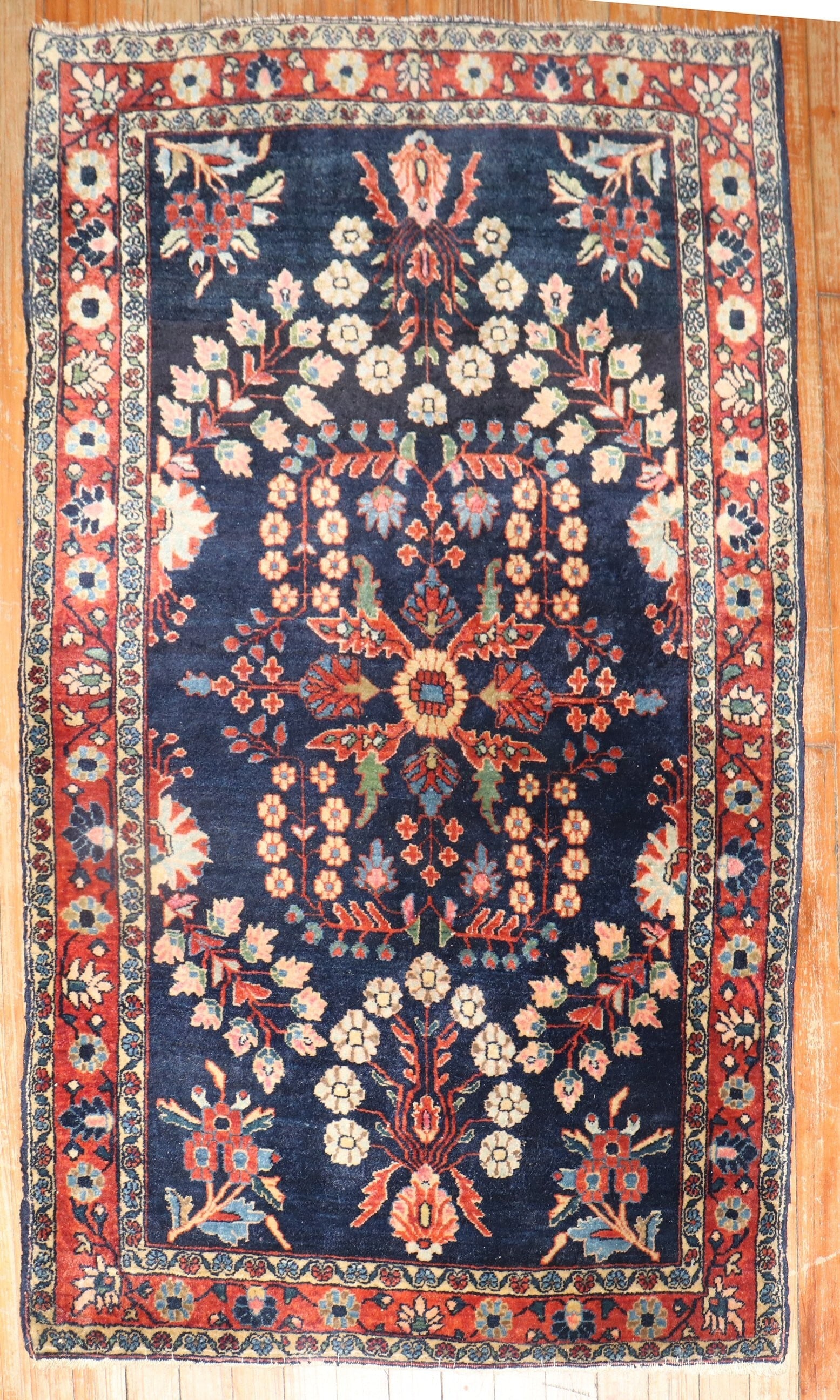 2' 9" x 4' 7" Persian Sarouk Mohajeran wool rug (1 of 7)