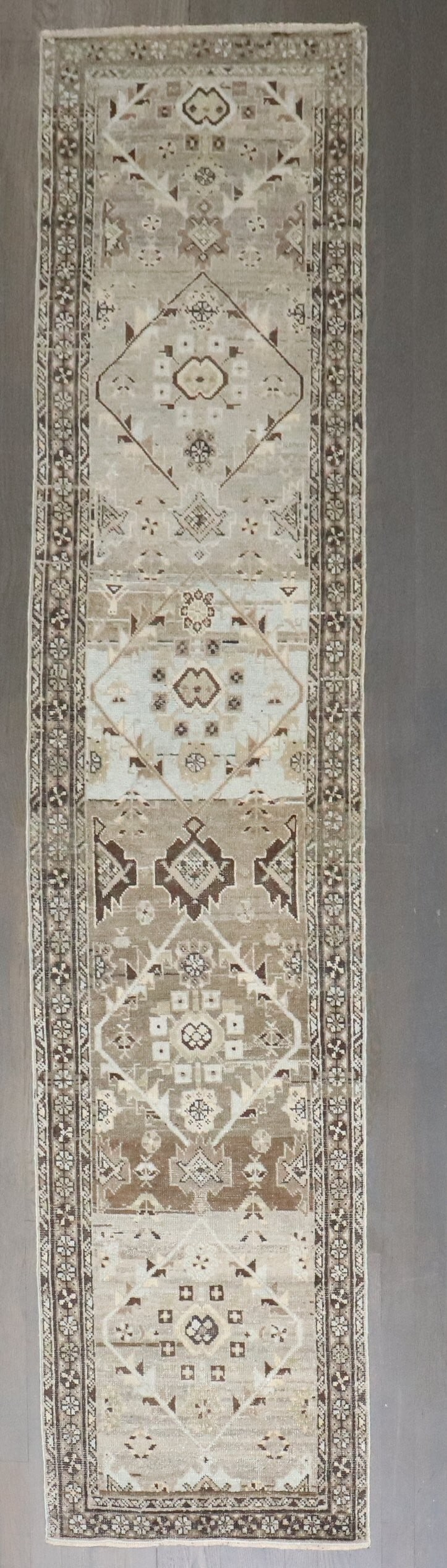 1' 11" x 8' 9" Persian Malayer runner early 20th century (1 of 7)