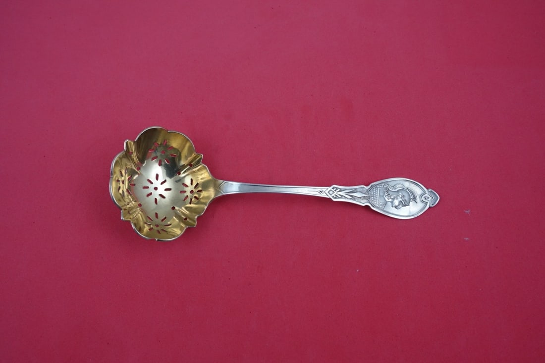 Albert Coles Medallion Sterling Silver Sugar Sifter Gold Washed 8": Albert Coles Medallion Sterling Silver Sugar Sifter Gold Washed 8" This exquisite sugar sifter from Albert Coles features a stunning Medallion pattern, crafted from high-quality sterling silver and el