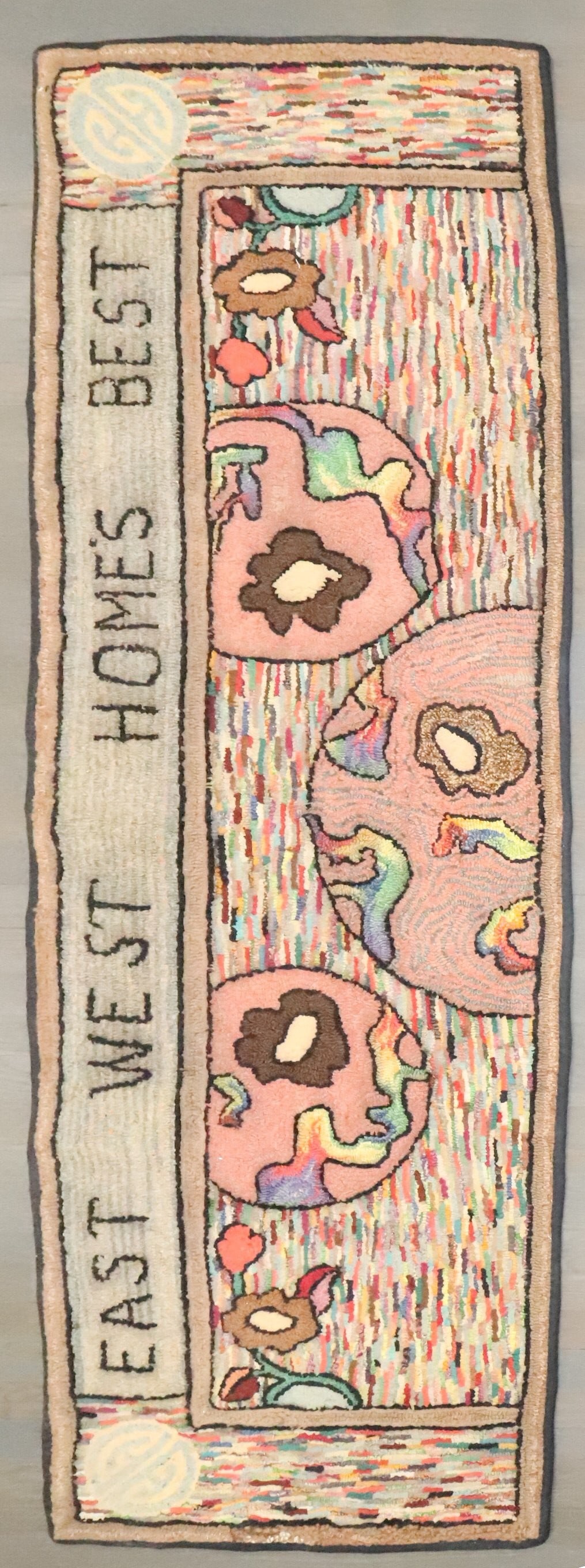 2' 2" x 6' 10" American Hooked Pictorial Runner (1 of 7)