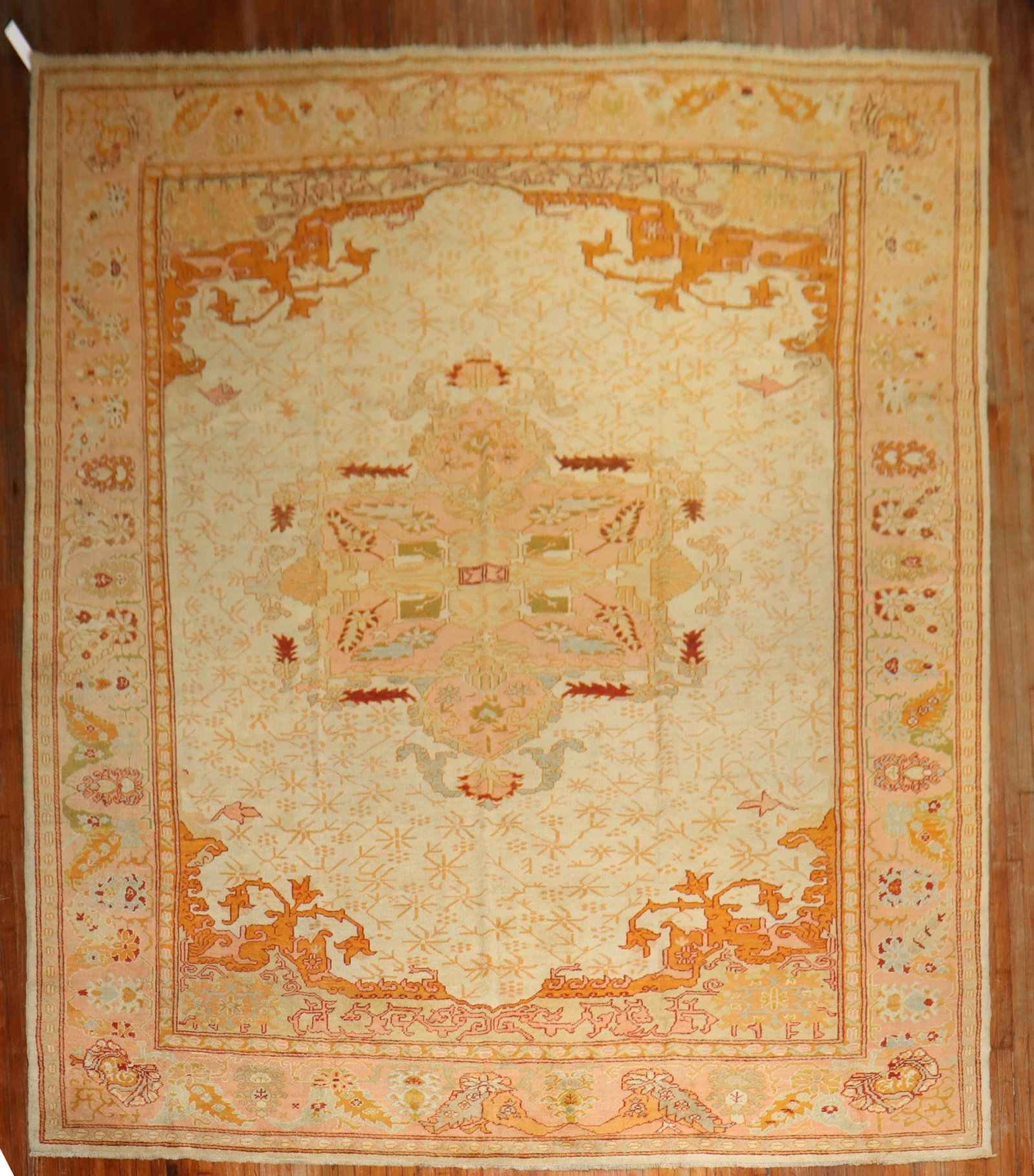 11' 8" x 15' 6" Antique Turkish Oushak Oversize Rug Ivory: 11' 8" x 15' 6" Antique Turkish Oushak Oversize Rug Ivory Spectacular oversized antique Turkish Oushak rug from the early 20th century in an ivory colorway. This pre-owned piece features the classic