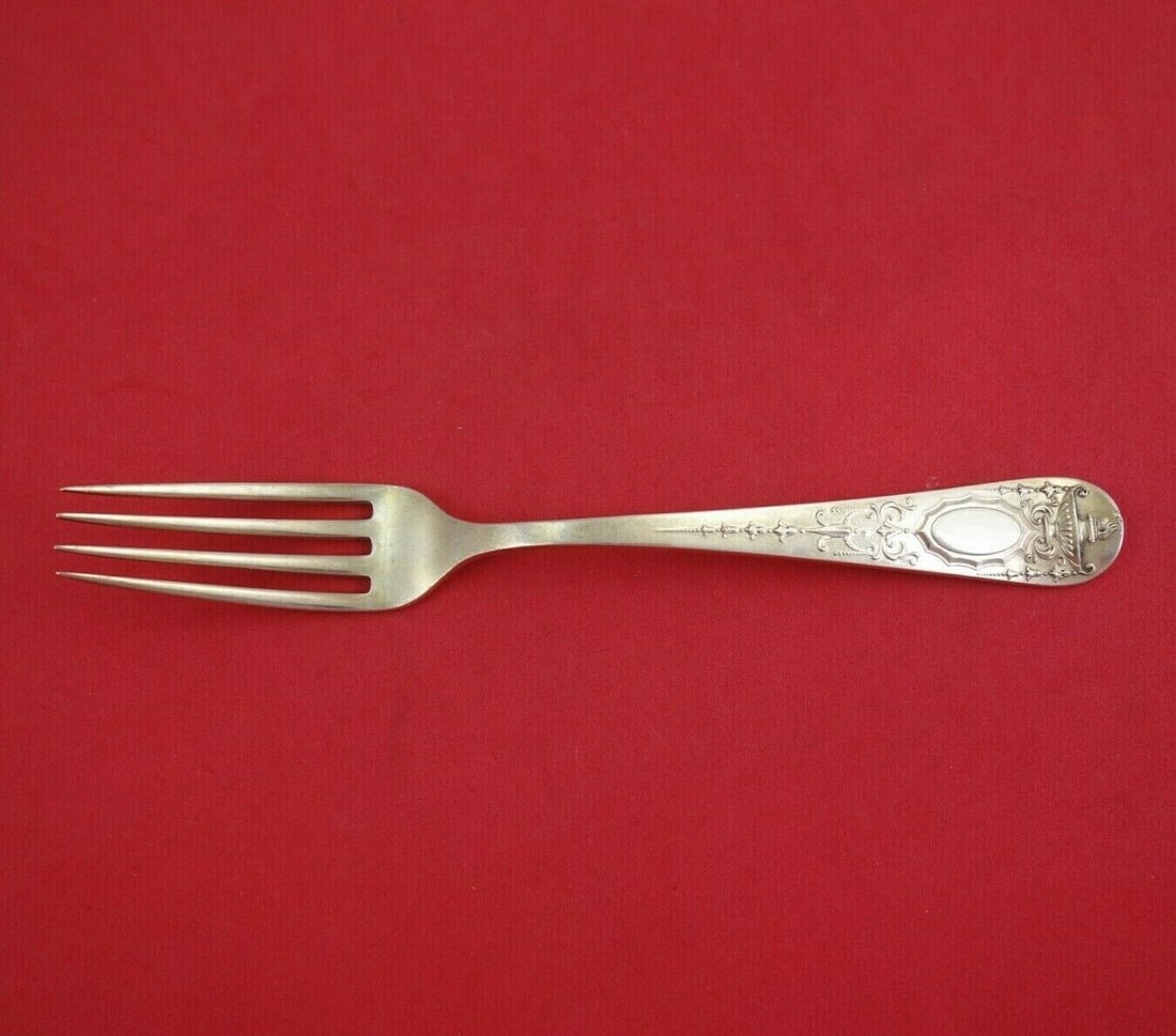 Mount Vernon Kenwood Sterling Silver Dinner Fork 7 3/4" Flatware: Mount Vernon Kenwood Sterling Silver Dinner Fork 7 3/4" Flatware This elegant dinner fork is crafted from high-quality sterling silver and features the distinguished Kenwood pattern by Mount Vernon. M