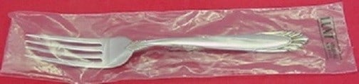 Lunt Soleil Gold Sterling Silver 7 1/2 Regular Fork: Lunt Soleil Gold Sterling Silver 7 1/2 Regular Fork A regular fork in the Soleil Gold by Lunt pattern, made of sterling silver. It is new in a factory sleeve, not monogrammed, and described as being i