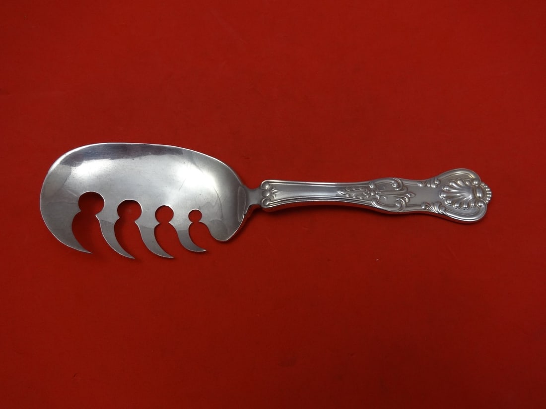 Dominick & Haff King Pattern Sterling Silver Macaroni Server 8 1/8": Dominick & Haff King Pattern Sterling Silver Macaroni Server 8 1/8" This exquisite macaroni server by Dominick & Haff features the elegant King pattern, crafted from high-quality sterling silver. Meas