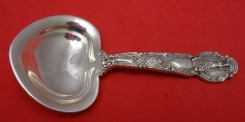 Tiffany & Co. Renaissance Sterling Silver Heart Bon Bon Spoon 4.25": Tiffany & Co. Renaissance Sterling Silver Heart Bon Bon Spoon 4.25" This exquisite Bon Bon Spoon from Tiffany & Co. features a delightful heart-shaped bowl, beautifully crafted in the Renaissance patt
