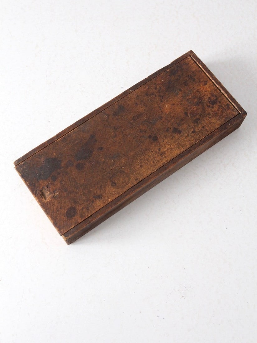 Vintage Belmont Hardware Wooden Tool Box with Sliding Lid: Vintage Belmont Hardware Wooden Tool Box with Sliding Lid Discover a charming vintage wooden tool supply box, perfect for adding rustic charm to your home. This box features a classic slide-top lid an