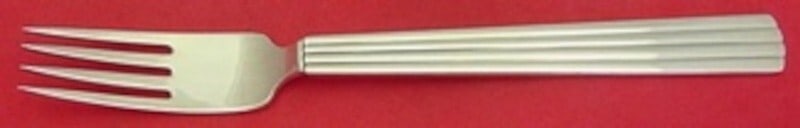 Georg Jensen Bernadotte Sterling Silver Dinner Fork 7 5/8": Georg Jensen Bernadotte Sterling Silver Dinner Fork 7 5/8" Experience the elegance of the Bernadotte pattern by Georg Jensen with this exquisite sterling silver dinner fork, measuring 7 5/8 inches. Cr