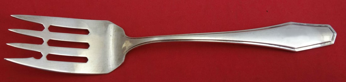 Alvin Hampton Sterling Silver Cold Meat Fork 8 1/4 Inch: Alvin Hampton Sterling Silver Cold Meat Fork 8 1/4 Inch This exquisite cold meat fork from the Hampton pattern by Alvin is a stunning addition to any silverware collection. Crafted from high-quality s
