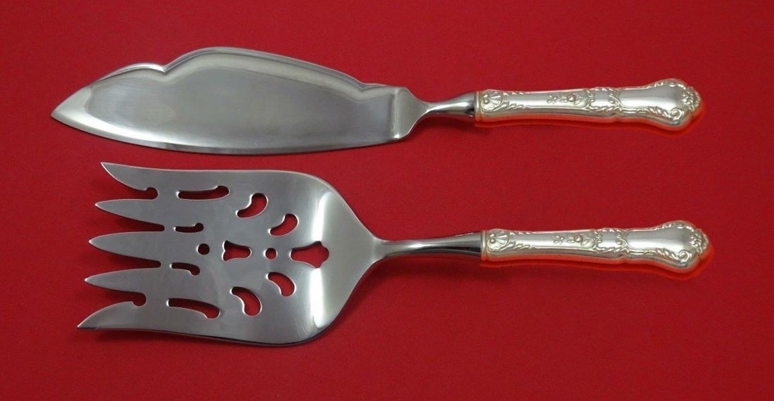 Bel Chateau Lunt Sterling Silver 2 Piece Fish Serving Set: Bel Chateau Lunt Sterling Silver 2 Piece Fish Serving Set Enhance your dining experience with the Bel Chateau by Lunt Sterling Silver Fish Serving Set, a beautifully crafted custom-made piece. This tw