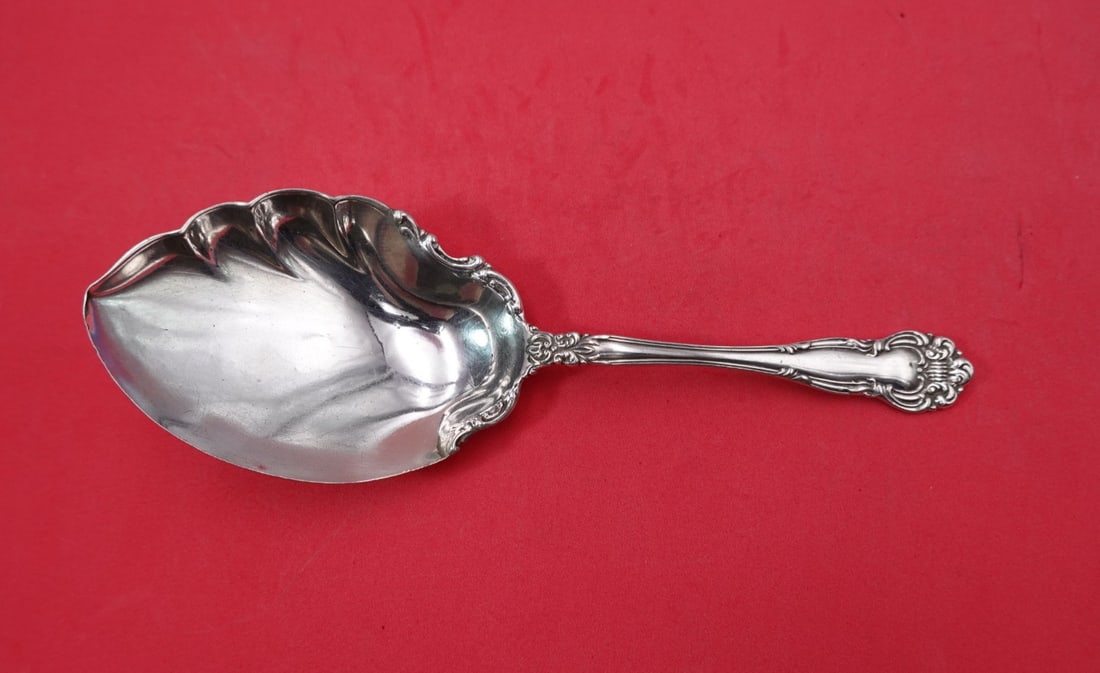 Sterling Silver Vegetable Server 8 3/4 Angelo by Knowles Mount Vernon: Sterling Silver Vegetable Server 8 3/4 Angelo by Knowles Mount Vernon Sterling silver vegetable server in the Angelo pattern by Knowles and Mount Vernon. This serving piece measures 8 3/4 inches, is n