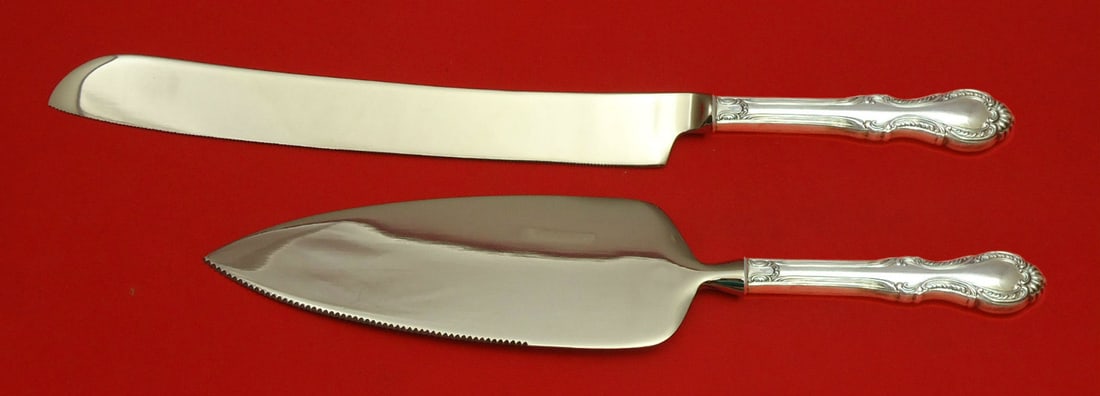2pc Wedding Cake Knife Server Set International Southern Colonial Sterling: 2pc Wedding Cake Knife Server Set International Southern Colonial Sterling Two-piece wedding cake set in the Southern Colonial pattern by International. This custom made set includes a hollow handle s