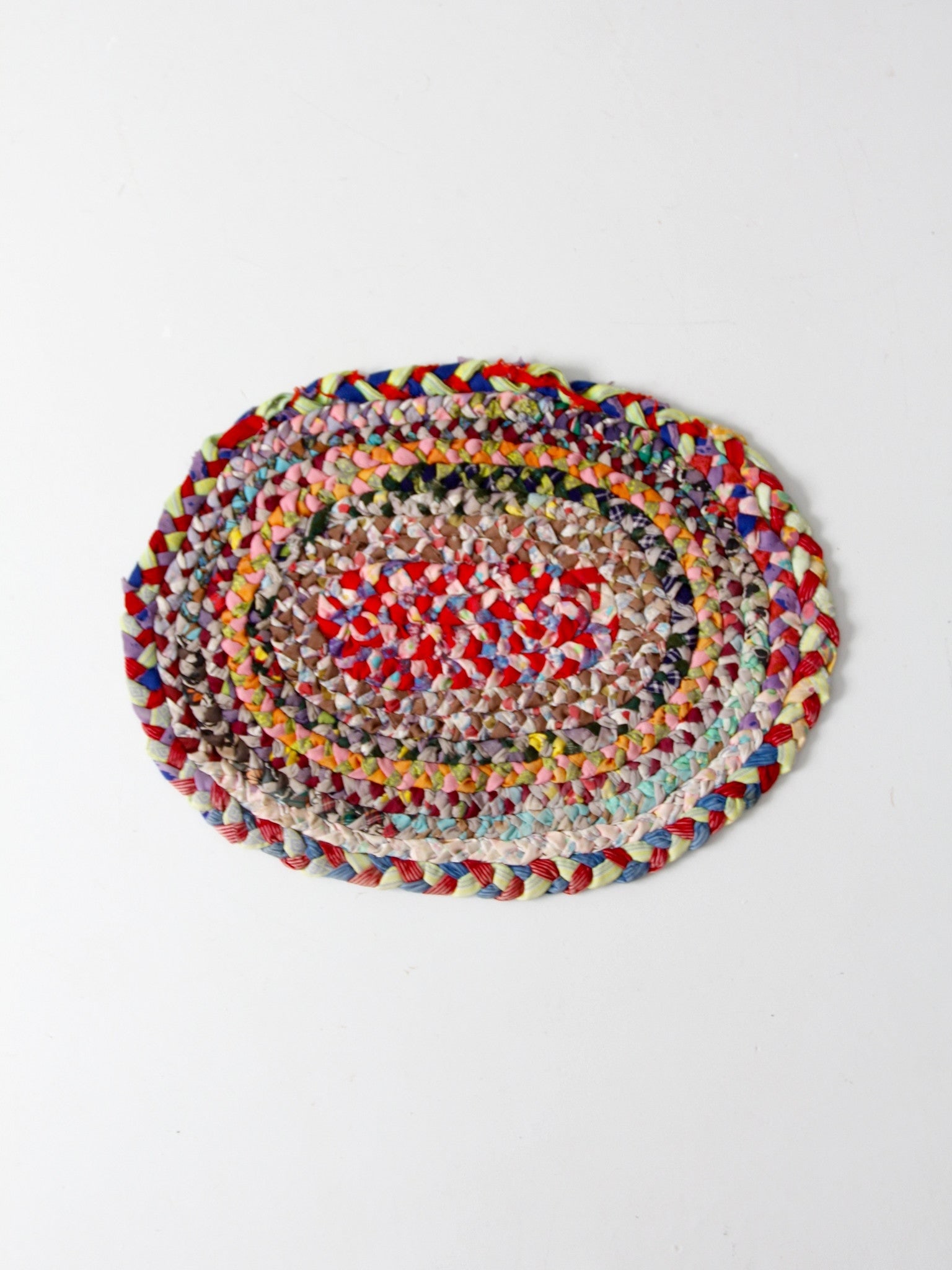 26 inch Oval Hand Braided American Rag Rug (1 of 6)
