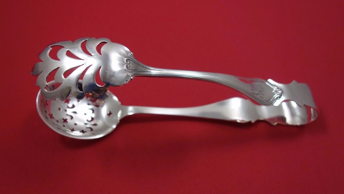 Towle Sterling Silver Paul Revere Ice Tong 7 Inches Monogrammed: Towle Sterling Silver Paul Revere Ice Tong 7 Inches Monogrammed This exquisite Paul Revere ice tong from Towle is crafted from high-quality sterling silver, measuring 7 inches in length. The elegant d