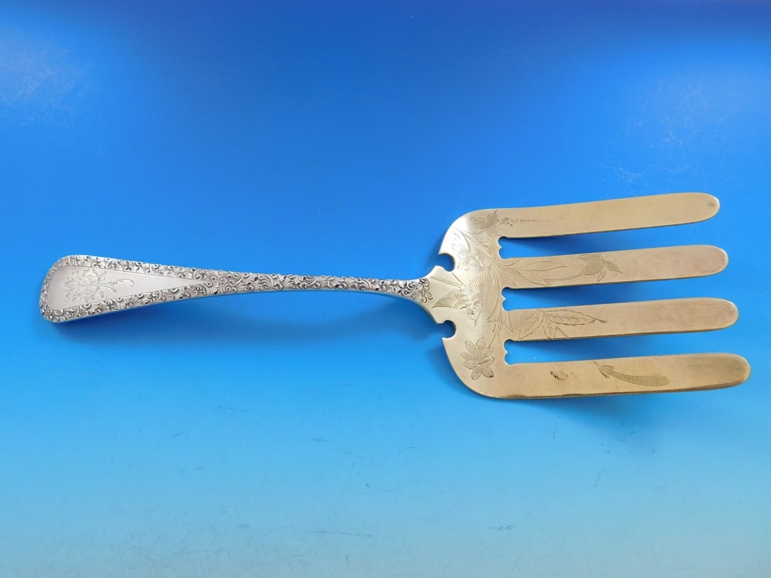 Bailey Banks Biddle 1881 Sterling Silver Brite Cut Asparagus Fork with Bird Engravings: Bailey Banks Biddle 1881 Sterling Silver Brite Cut Asparagus Fork with Bird Engravings This exquisite serving fork is a stunning piece from Bailey Banks & Biddle, crafted in sterling silver and design