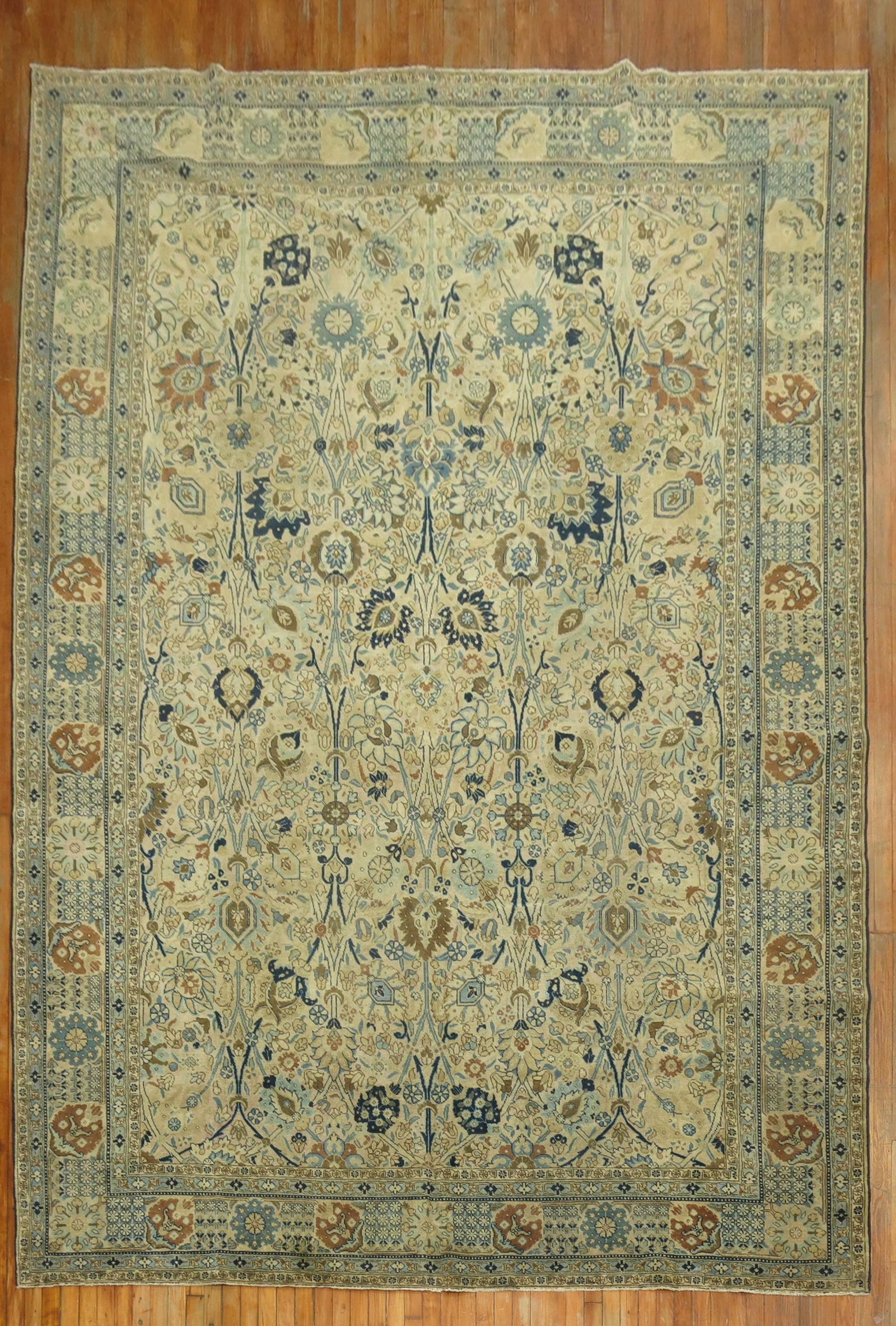 9' 1" x 12' 9" Persian Tabriz Room Rug: 9' 1" x 12' 9" Persian Tabriz Room Rug Early 20th century Persian Tabriz room rug with a formal design. This pre-owned rug is identified as a Tabriz and offers a classic Persian look for a room settin
