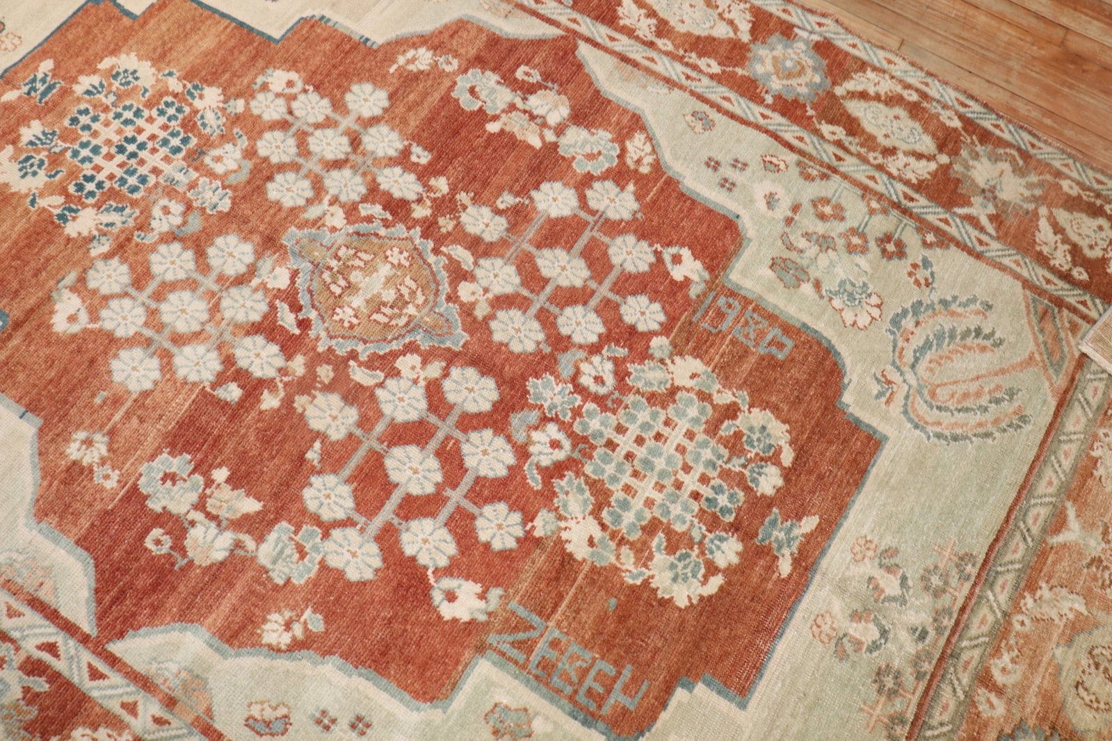 6' 5" x 10' 3" Anatolian Floral Turkish Rug 1980: 6' 5" x 10' 3" Anatolian Floral Turkish Rug 1980 Pre-owned floral Anatolian Turkish rug dated 1980. This piece features a floral design and is identified as an intermediate Anatolian rug. Specificatio