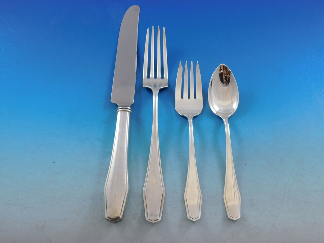 Alvin Hampton Vintage Sterling Silver 4-Piece Dinner Place Setting: Alvin Hampton Vintage Sterling Silver 4-Piece Dinner Place Setting Enhance your dining experience with this vintage 4-piece dinner size place setting from the Hampton pattern by Alvin. Crafted from hi