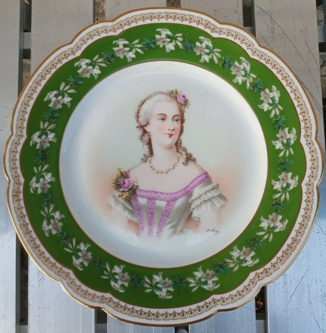 Pair of 1846 Sevres porcelain portrait plates Marie Antoinette Du Barry (1 of 5)
