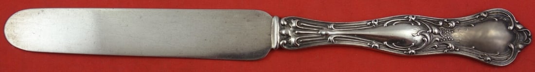 Shiebler Gothic Sterling Silver Dessert Knife 7 3/8 Inch: Shiebler Gothic Sterling Silver Dessert Knife 7 3/8 Inch This exquisite dessert knife from Shiebler showcases the intricate Gothic pattern, crafted from high-quality sterling silver. With a flat handl