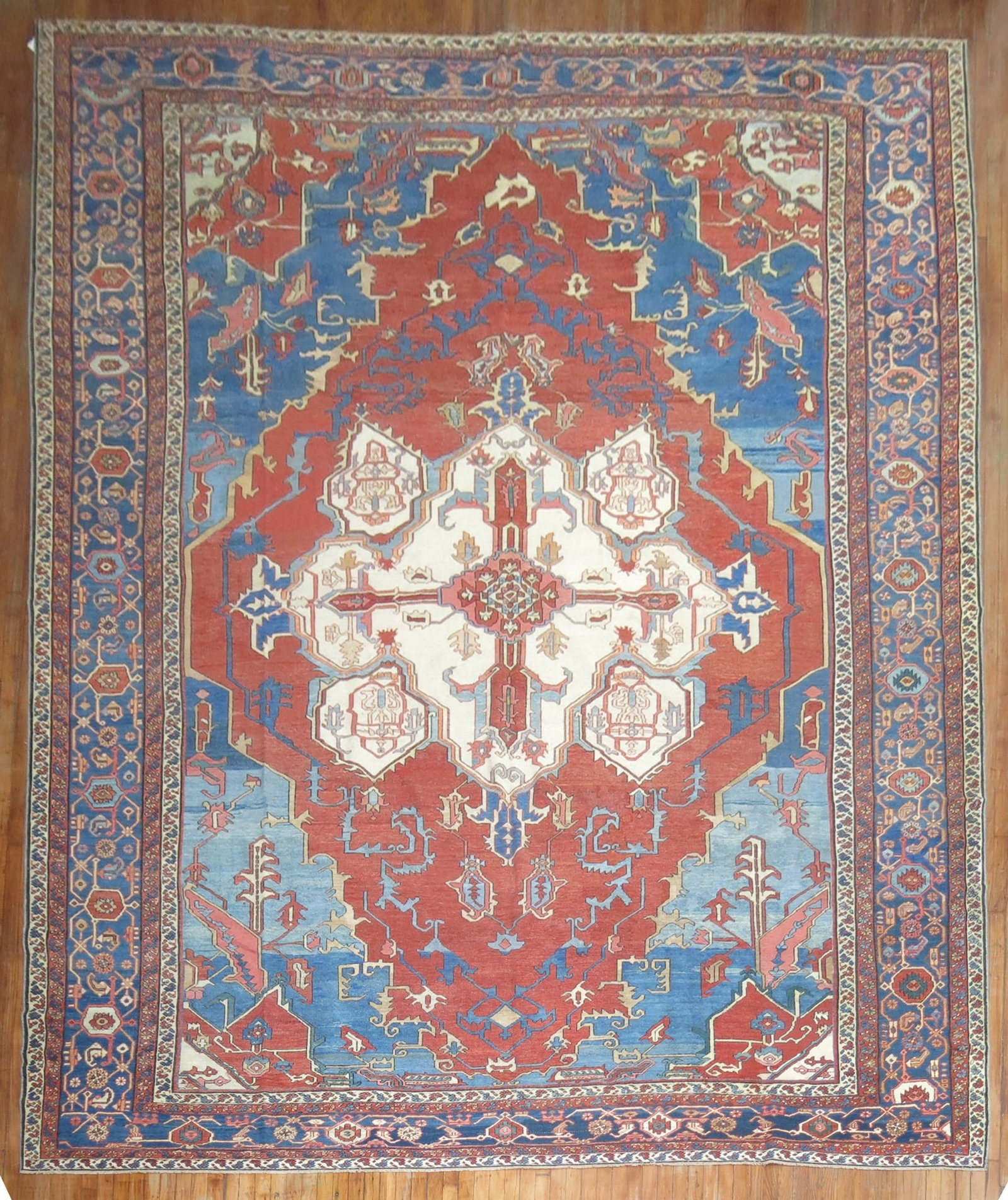12' 1" x 16' 4" Late 19th Century Persian Serapi Heriz Rug (1 of 7)
