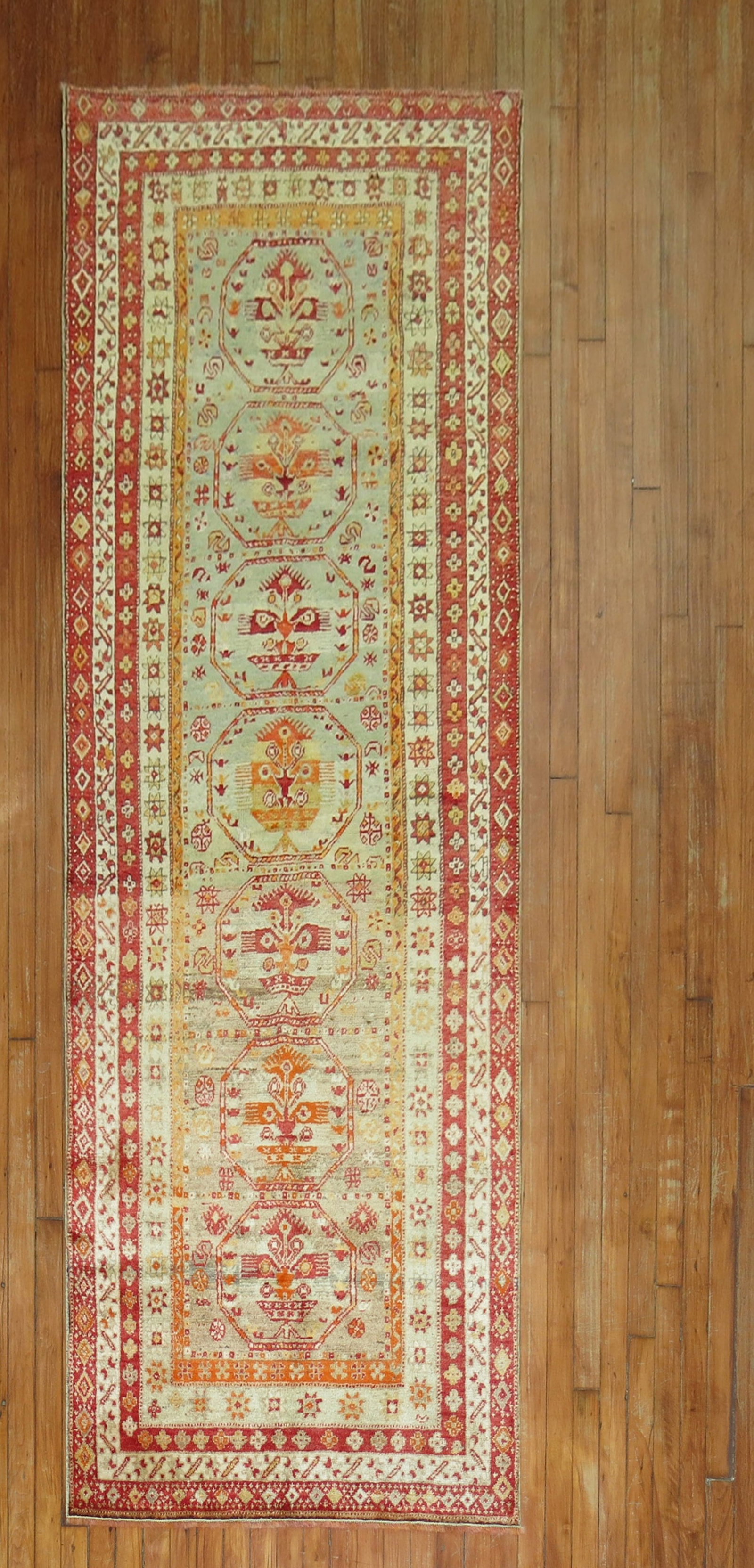 Early 20th Century Sivas Turkish Rug Runner 3' 3" x 9' 1": Early 20th Century Sivas Turkish Rug Runner 3' 3" x 9' 1" Early 20th century Turkish Sivas runner in a pre-owned condition. Specifications Origin: Turkey Type: Sivas Category: Runner Dimensions: 3' 3"