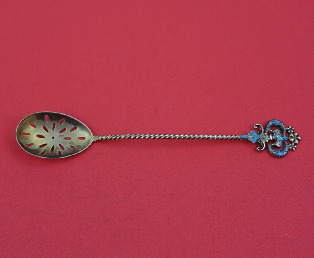 French & Franklin Enameled Sterling Silver Olive Spoon Vermeil Fleur de Lis 6.5": French & Franklin Enameled Sterling Silver Olive Spoon Vermeil Fleur de Lis 6.5" This exquisite olive spoon features a slotted design crafted from sterling silver (.925) by French & Franklin Mfg. Co.,
