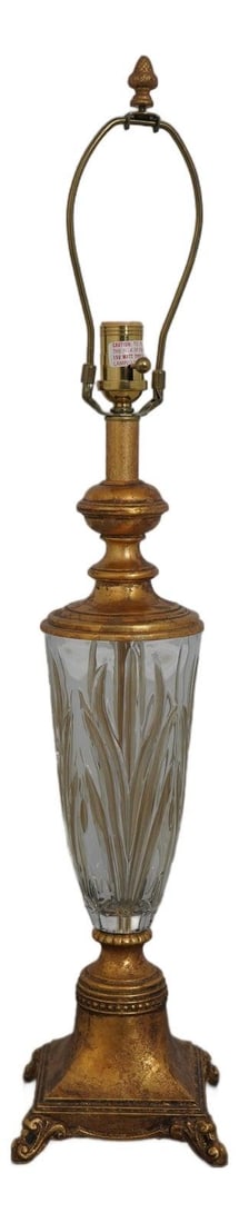 Ethan Allen Gold Leaf Crystal Urn Table Lamp 34 Inches: Ethan Allen Gold Leaf Crystal Urn Table Lamp 34 Inches Illuminate your space with this elegant Ethan Allen Crystal Urn Style Table Lamp, showcasing a beautiful cut crystal design complemented by a sop