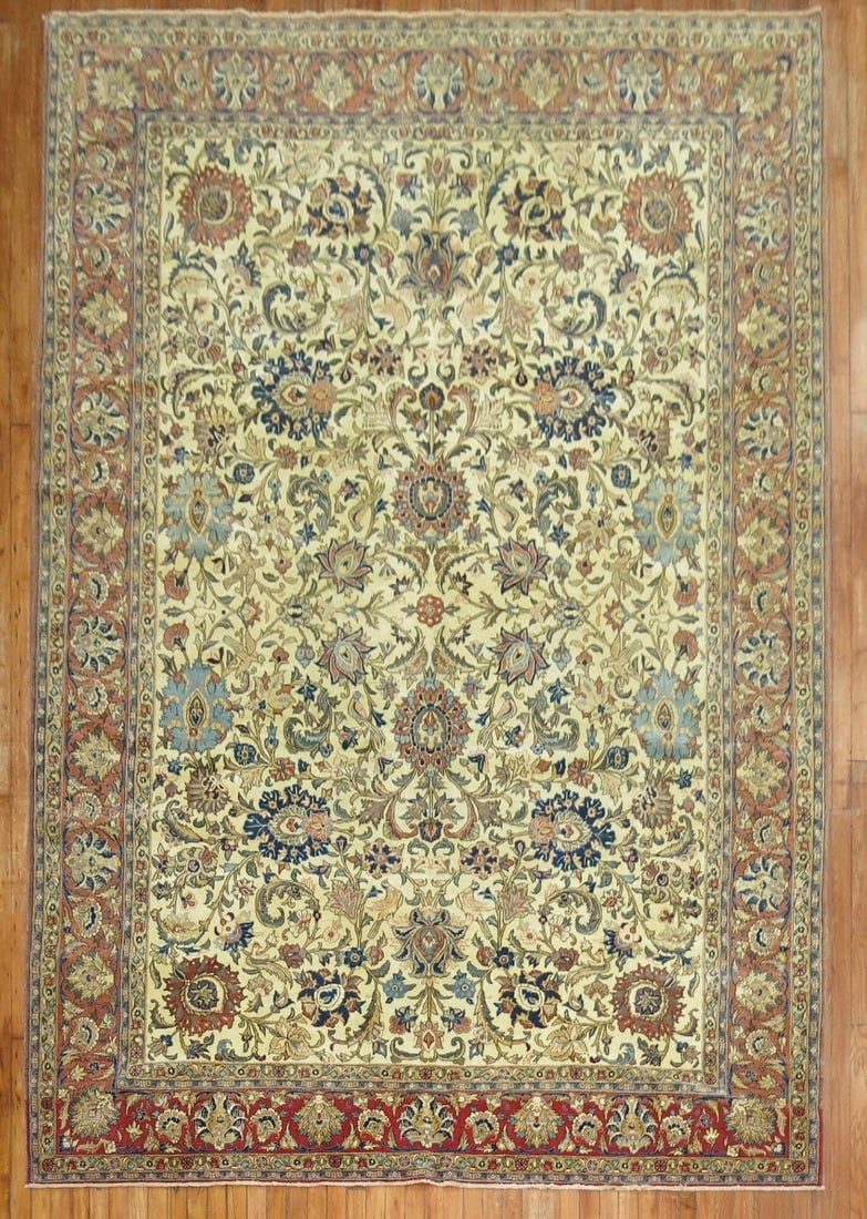 7' 9" x 11' 7" Early 20th Century Persian Qum Room Rug: 7' 9" x 11' 7" Early 20th Century Persian Qum Room Rug Early 20th century Persian Qum rug in a room-size format. This pre-owned rug is identified as a Qum type. Specifications Origin: Persian Type: Qu
