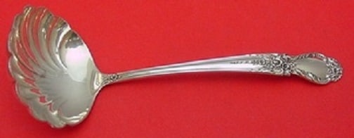 International Sterling Silver Brocade Gravy Ladle Shell Bowl 6.5 Inch: International Sterling Silver Brocade Gravy Ladle Shell Bowl 6.5 Inch This exquisite gravy ladle features a beautiful shell bowl design and is crafted from high-quality sterling silver. Part of the Br