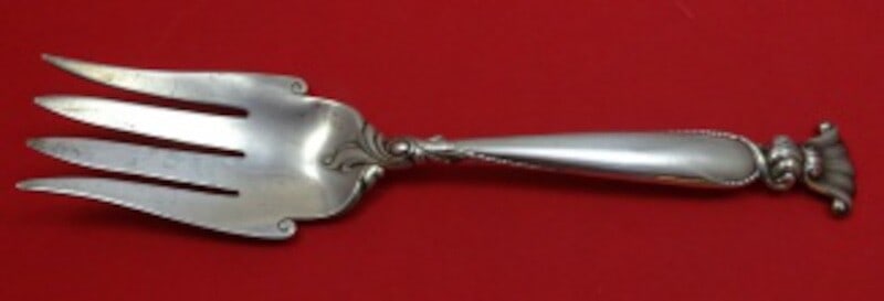 Wallace Romance of the Sea Sterling Silver Salad Serving Fork 9 Inch: Wallace Romance of the Sea Sterling Silver Salad Serving Fork 9 Inch Introducing the Romance of the Sea salad serving fork by Wallace, a stunning addition to your tableware collection. This serving fo