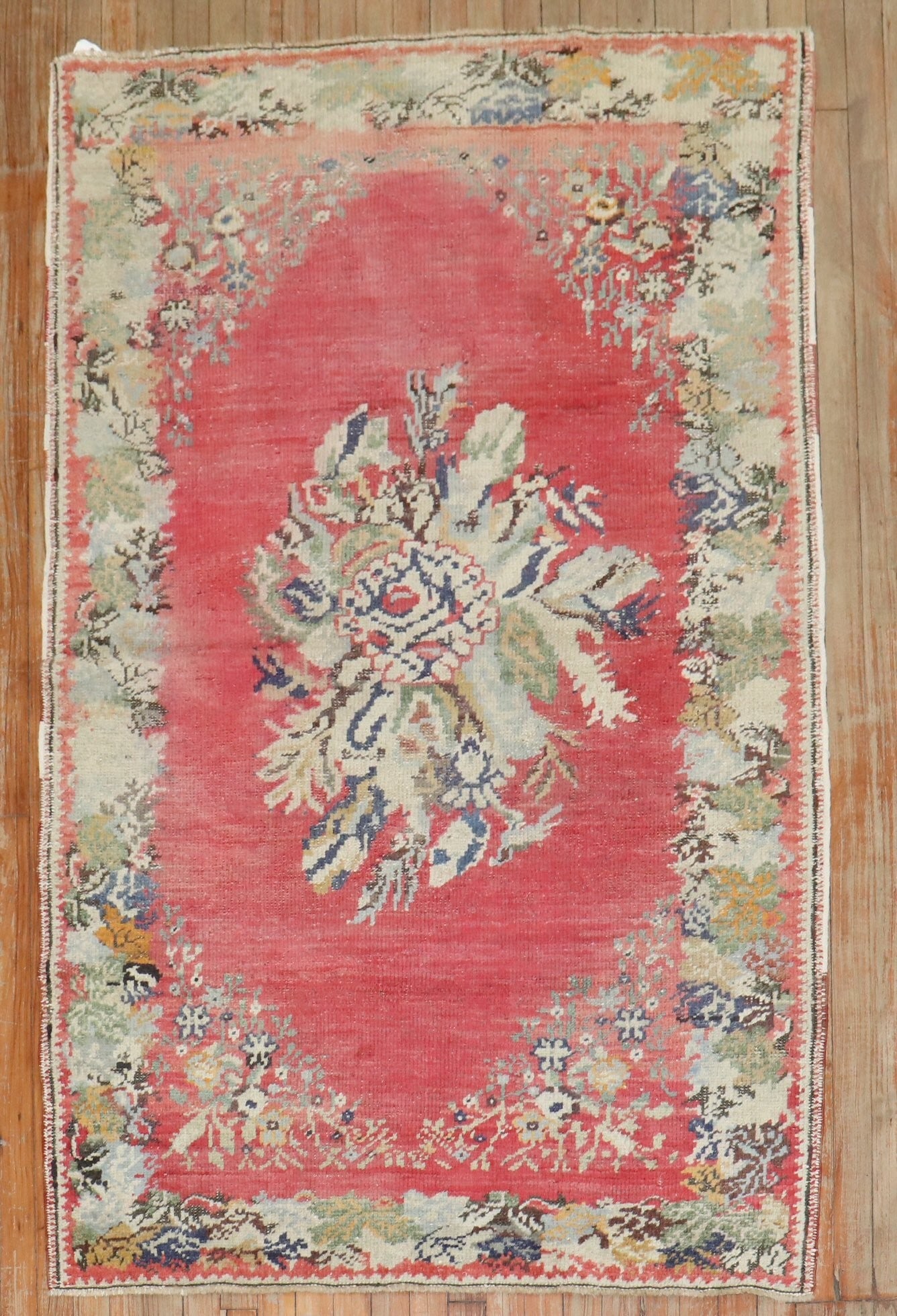 3' 11" x 5' 11" Turkish Ghiordes Accent Rug in Pink: 3' 11" x 5' 11" Turkish Ghiordes Accent Rug in Pink Early 20th century Turkish Ghiordes rug in a pink colorway. This pre-owned accent rug is identified as a Ghiordes type. Specifications Origin: Turke