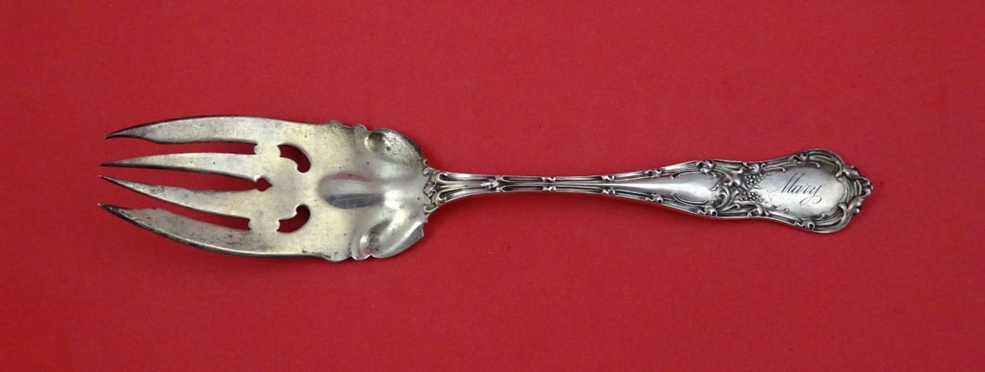 Sterling Silver Serving Fork Gothic Pattern by Shiebler 7.75 Inch: Sterling Silver Serving Fork Gothic Pattern by Shiebler 7.75 Inch This Shiebler cold meat fork is crafted in sterling silver and features the Gothic pattern. Measuring 7 3/4 inches, it is designed for