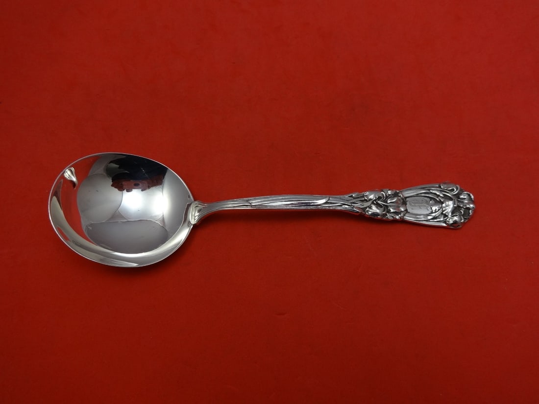 Durgin-Gorham Iris Sterling Silver Gumbo Soup Spoon 6 7/8": Durgin-Gorham Iris Sterling Silver Gumbo Soup Spoon 6 7/8" This exquisite gumbo soup spoon is crafted from sterling silver and features the elegant Iris pattern by Durgin-Gorham. Measuring 6 7/8 inche